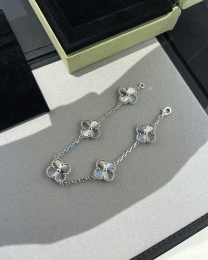 [Love Lucky] CLOVER 5 MOTIF LASER BRACELET COLLECTION